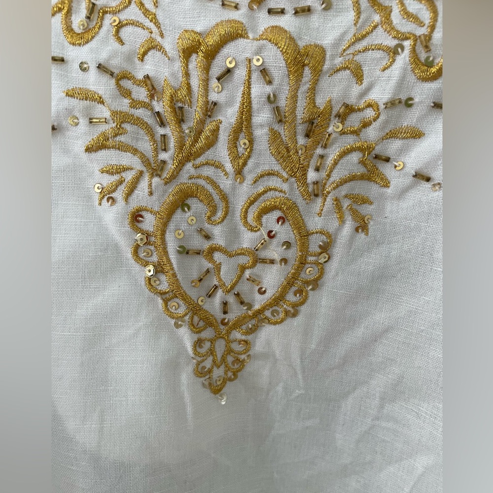 JACLYN SMITH Top - Gold Details - Picture 2 of 12
